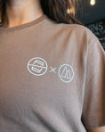 Charger l'image dans la visionneuse de la galerie, T-shirt brun vintage Beach Shack
